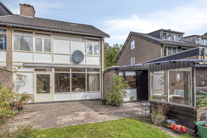 Tussenwoning te koop: P.C. Hooftlaan 14, Hengelo