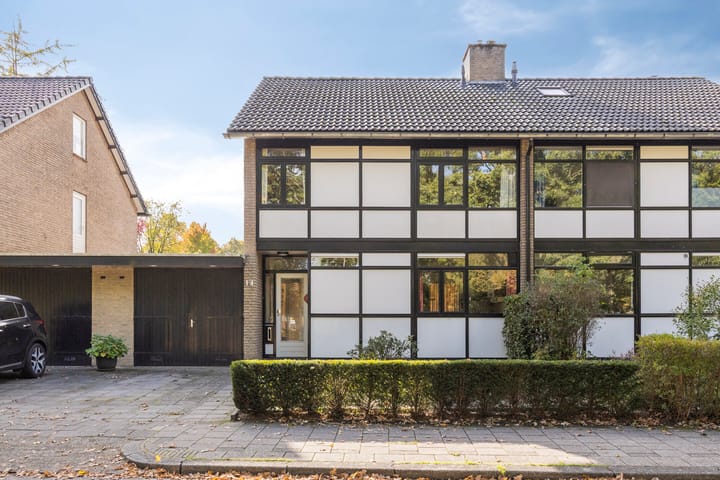 Tussenwoning te koop: P.C. Hooftlaan 14, Hengelo