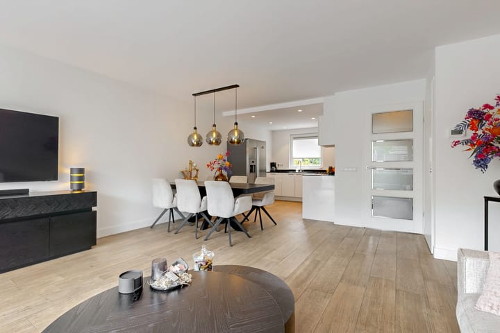 Tussenwoning te koop: Wagenmaker 15, Leiderdorp