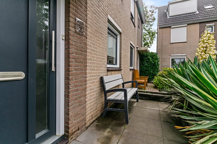 Tussenwoning te koop: Wagenmaker 15, Leiderdorp