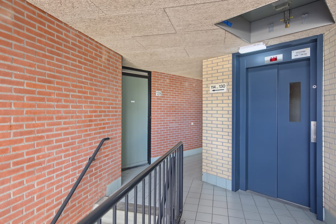 Photo 7 of Busken Huetstraat 130