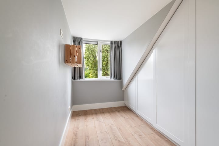 Tussenwoning te koop: Van Ballegooijsingel 80, Rotterdam