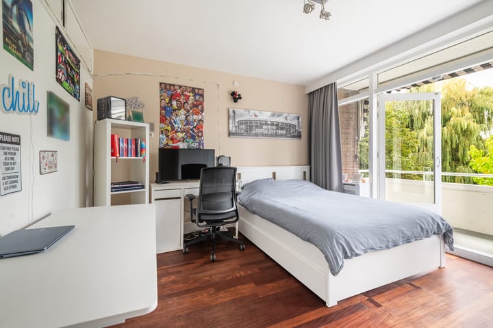 Tussenwoning te koop: Van Ballegooijsingel 80, Rotterdam