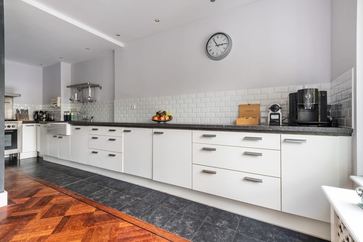Tussenwoning te koop: Van Ballegooijsingel 80, Rotterdam