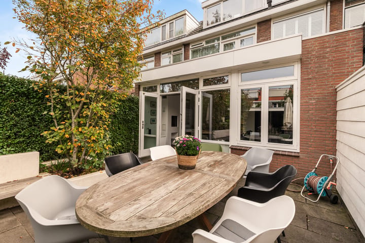Tussenwoning te koop: Van Ballegooijsingel 80, Rotterdam