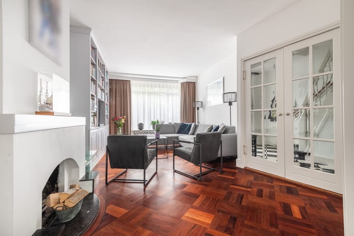 Tussenwoning te koop: Van Ballegooijsingel 80, Rotterdam