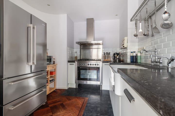 Tussenwoning te koop: Van Ballegooijsingel 80, Rotterdam