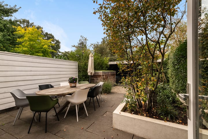 Tussenwoning te koop: Van Ballegooijsingel 80, Rotterdam