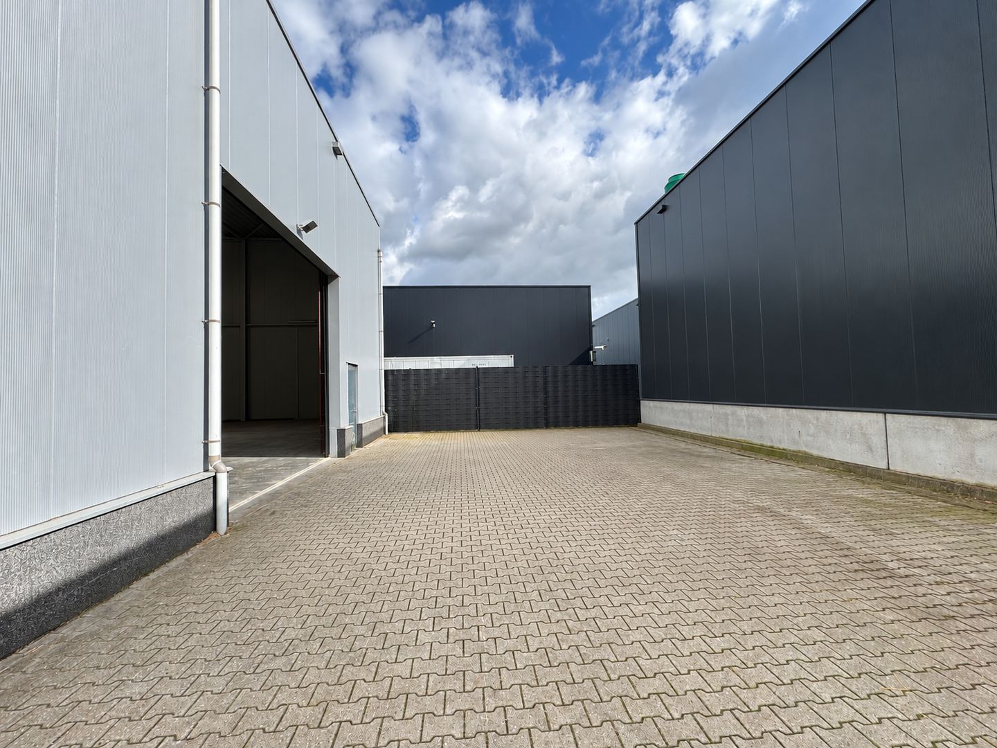 View photo 2 of Het Laar 28