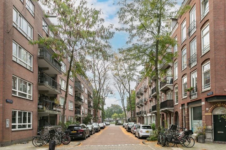 Photo 3 of Staringstraat 30-1