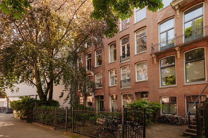Photo 4 of Tesselschadestraat 1-H2
