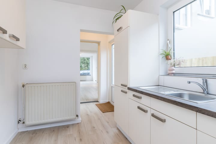 Tussenwoning te koop: Tenelenweg 110, Voerendaal