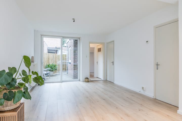 Tussenwoning te koop: Tenelenweg 110, Voerendaal