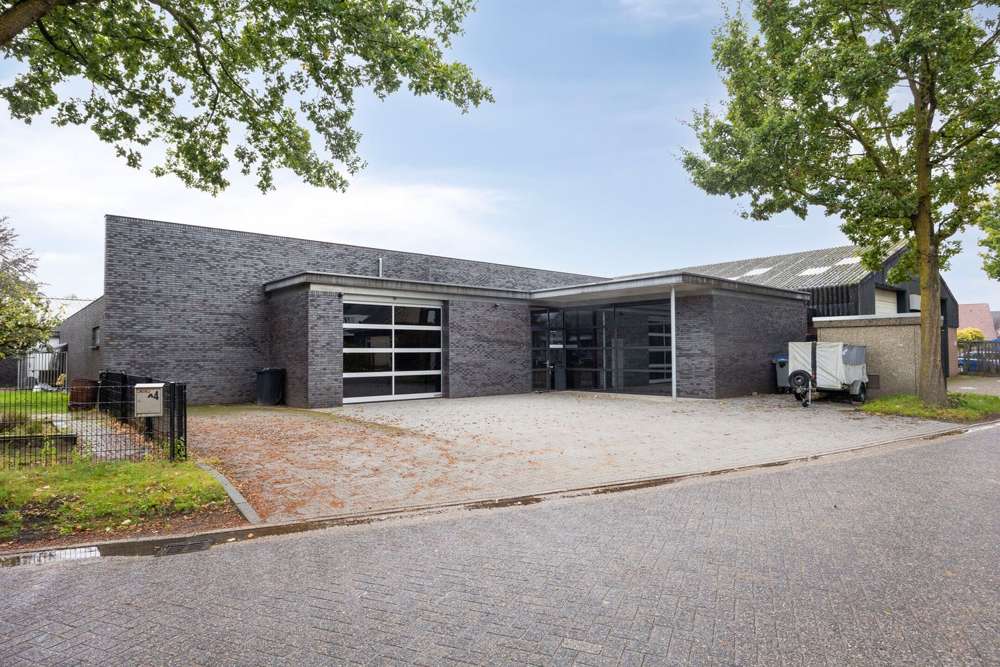 Bekijk foto 1 van Bedrijvenweg 4-A