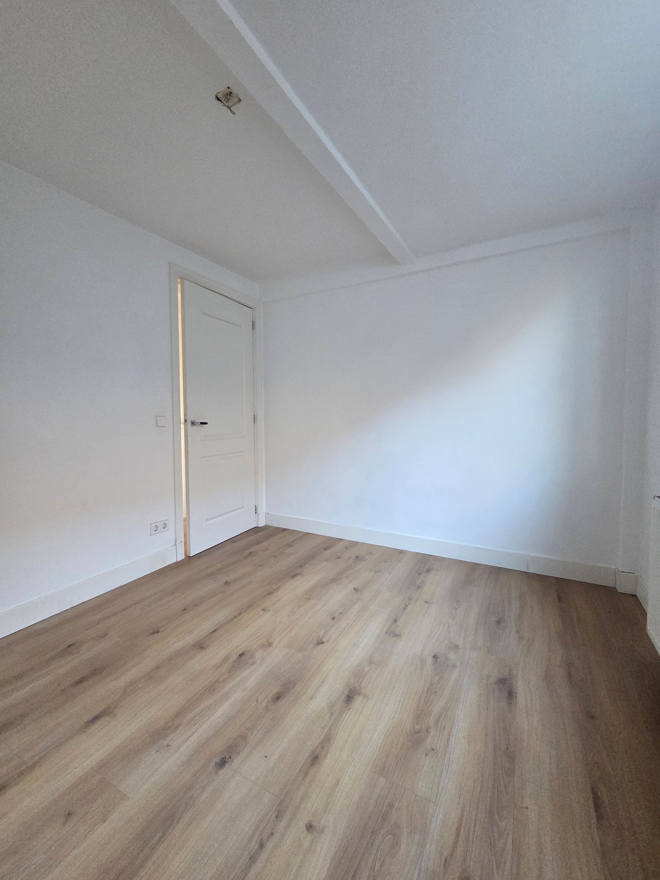 Photo 30 of Schiedamseweg 108-A03