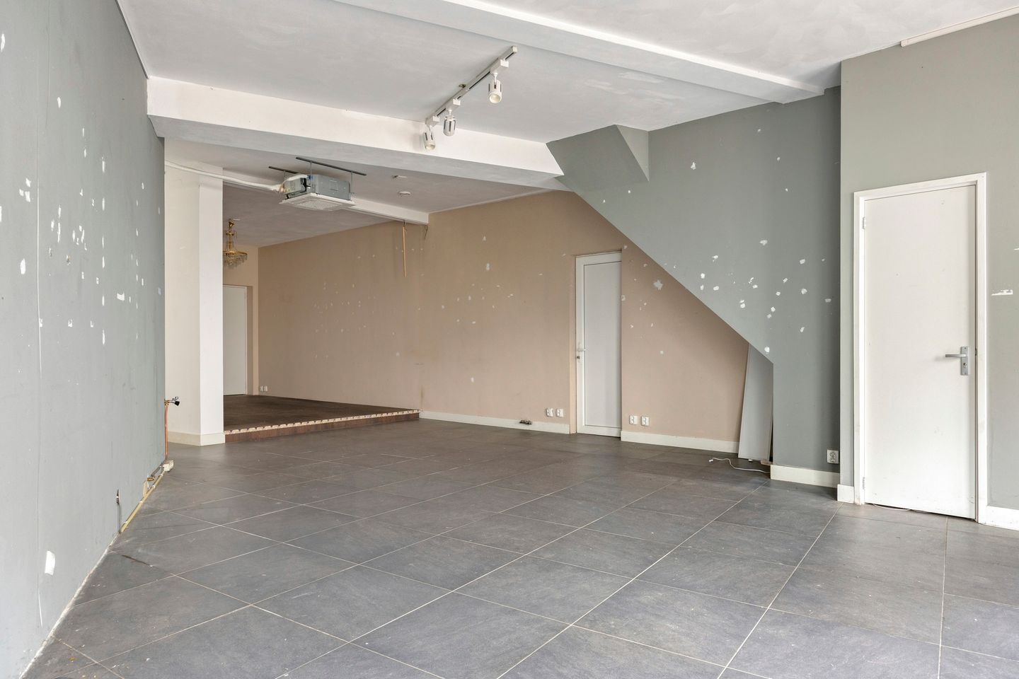 View photo 3 of Brink 22