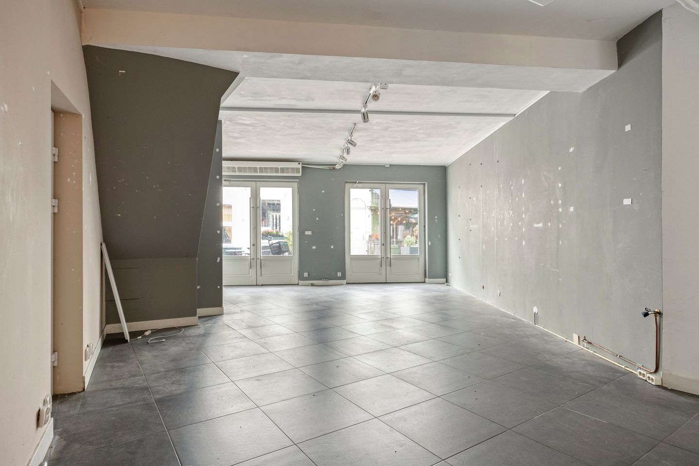 View photo 4 of Brink 22