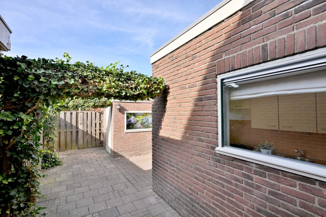 Photo 23 of Wouwermanstraat 34