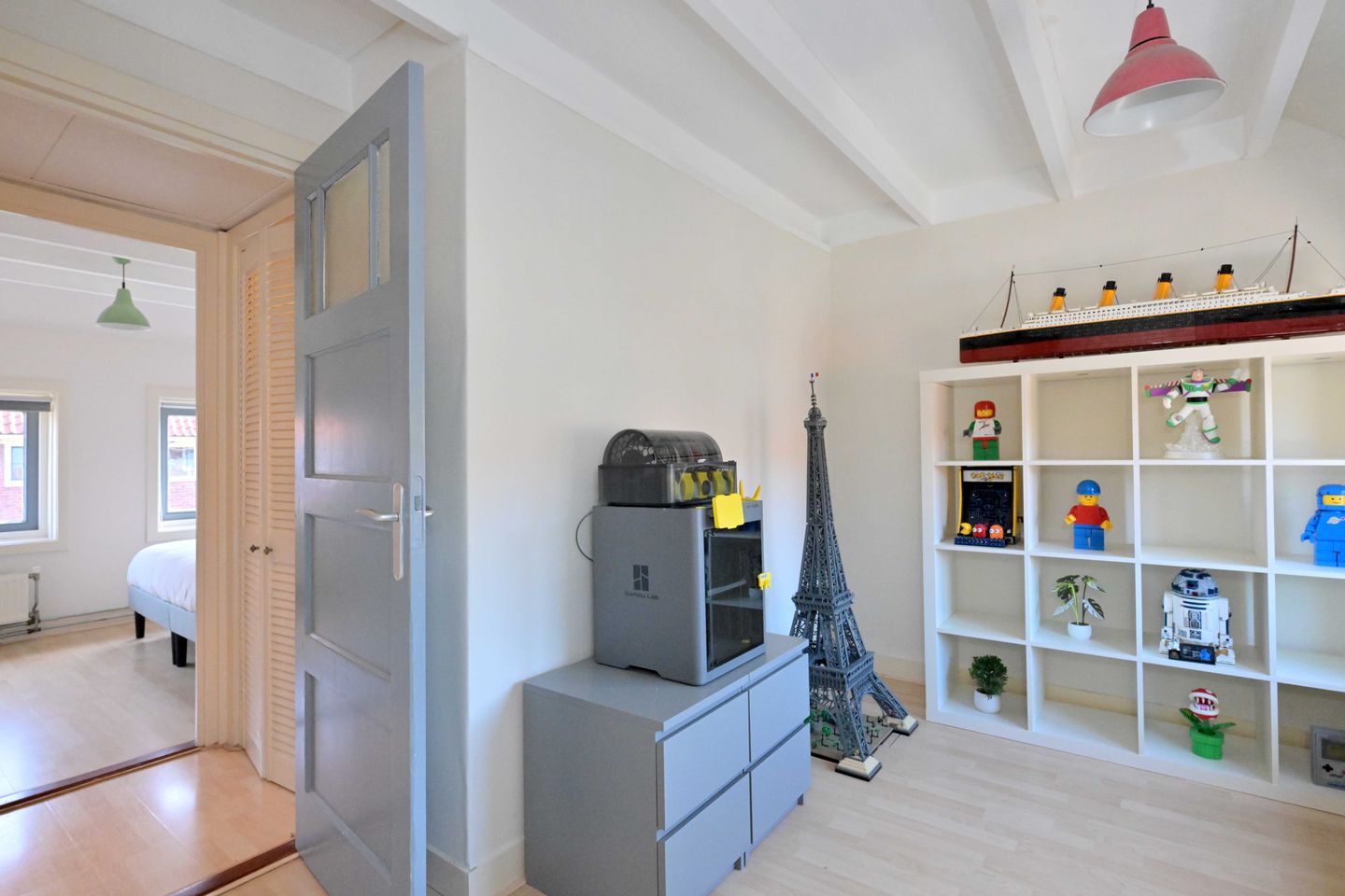 Photo 19 of Wouwermanstraat 34