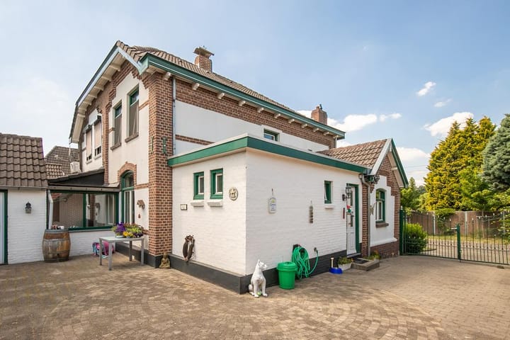 Twee-onder-één-kap te koop: Leenstraat 4, Landgraaf