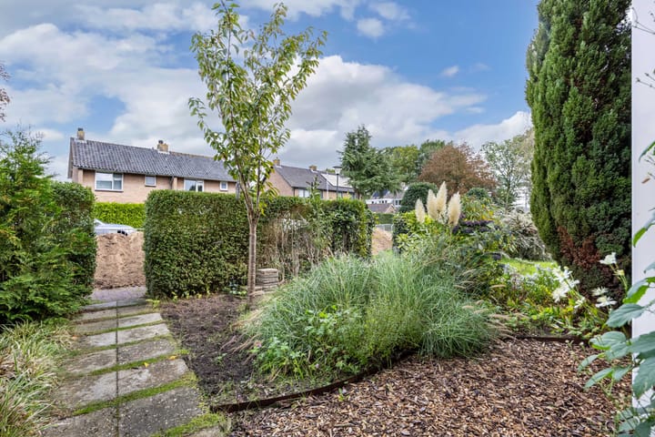 Tussenwoning te koop: Oude Renbaan 9, Blaricum