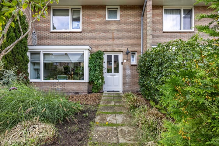 Tussenwoning te koop: Oude Renbaan 9, Blaricum