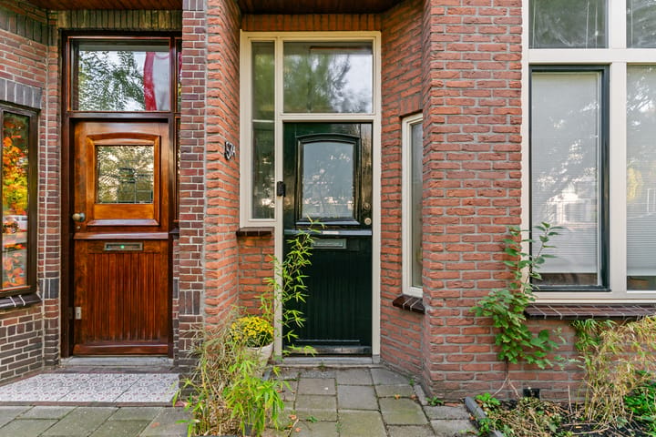 Hoekwoning te koop: Haarlemmerweg 57A, Leiden