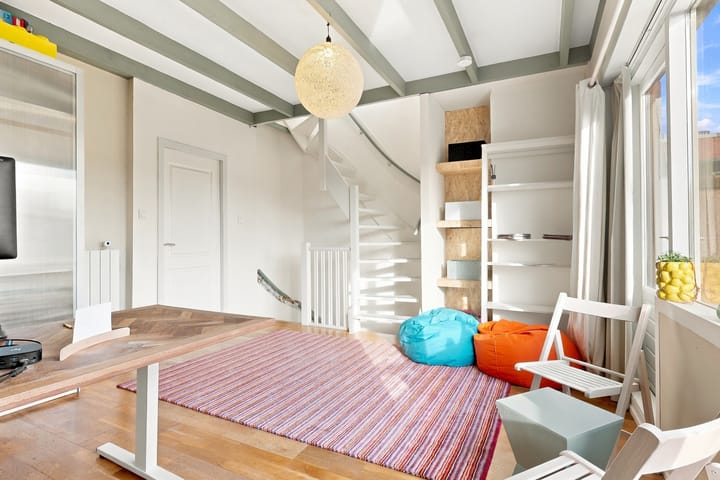 Hoekwoning te koop: Haarlemmerweg 57A, Leiden