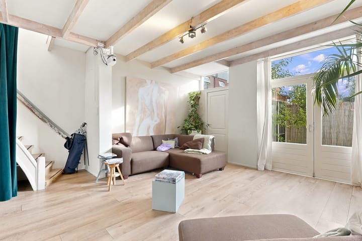 Hoekwoning te koop: Haarlemmerweg 57A, Leiden