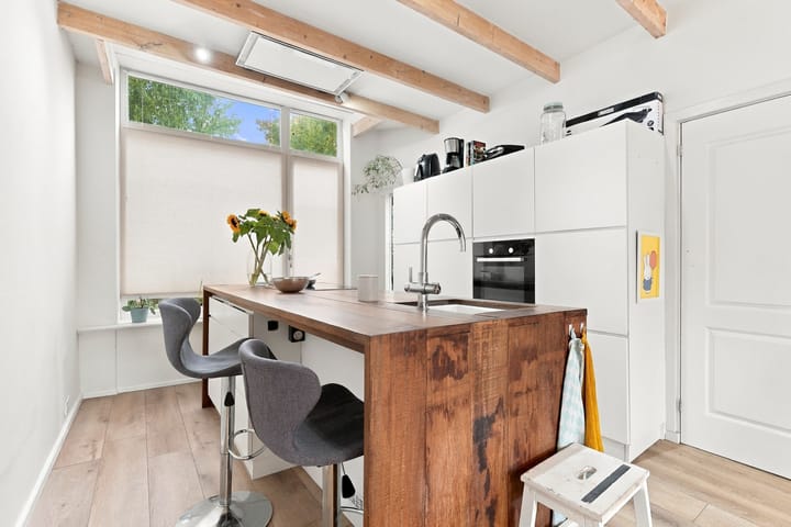 Hoekwoning te koop: Haarlemmerweg 57A, Leiden