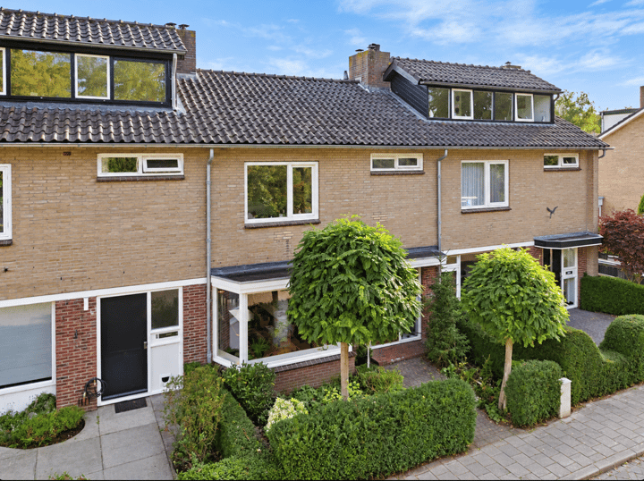 Tussenwoning te koop: Bernard Zweerslaan 5, Baarn