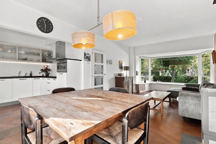 Tussenwoning te koop: Bernard Zweerslaan 5, Baarn