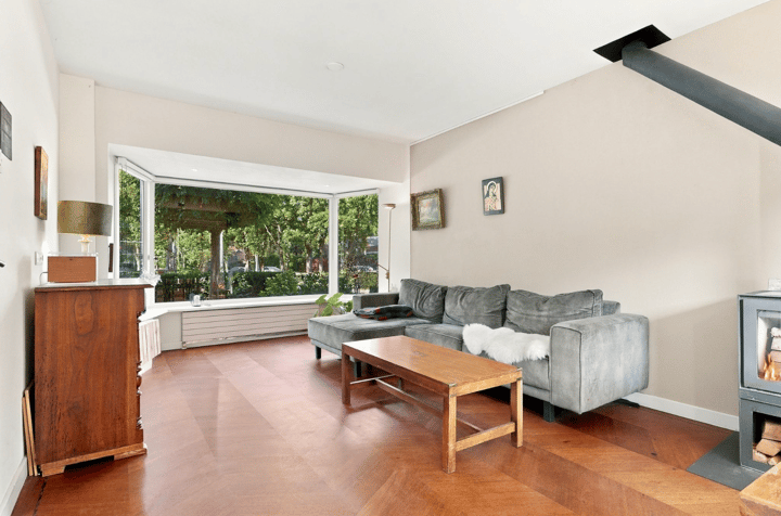 Tussenwoning te koop: Bernard Zweerslaan 5, Baarn