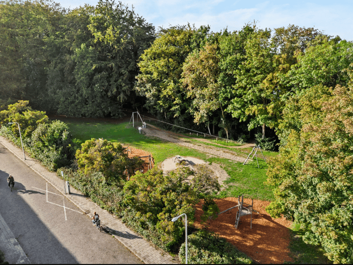 Tussenwoning te koop: Bernard Zweerslaan 5, Baarn