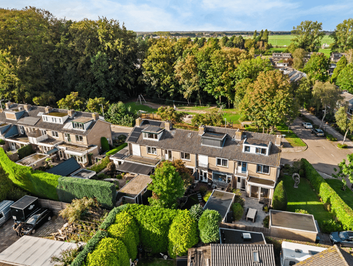 Tussenwoning te koop: Bernard Zweerslaan 5, Baarn