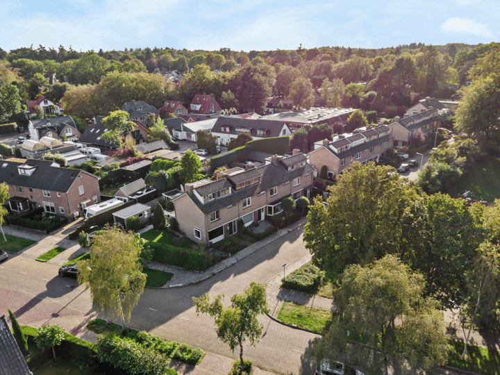 Tussenwoning te koop: Bernard Zweerslaan 5, Baarn
