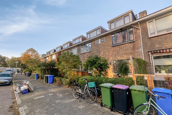 Tussenwoning te koop: Archipellaan 17, Delft