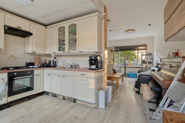 Tussenwoning te koop: Archipellaan 17, Delft