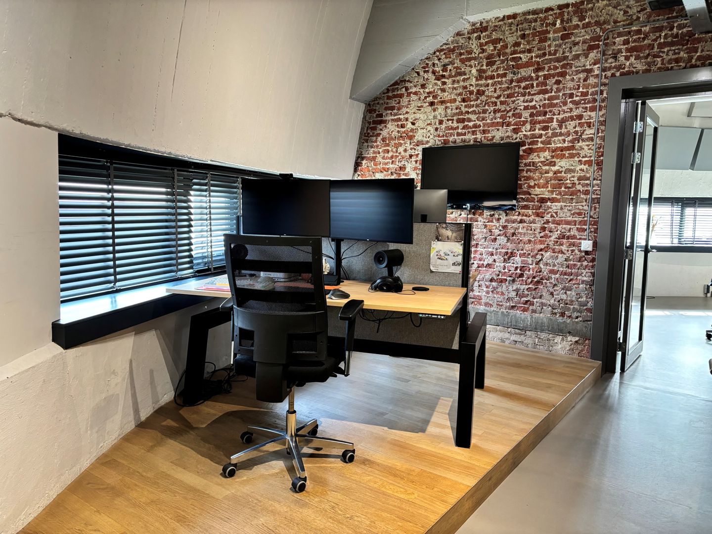 View photo 4 of Communicatieweg Oost 12-A