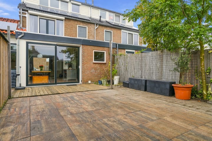 Twee-onder-één-kap te koop: Fresialaan 26, De Kwakel