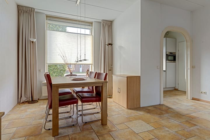 Tussenwoning te koop: Sneeuwvlok 16, Elst (Ge)