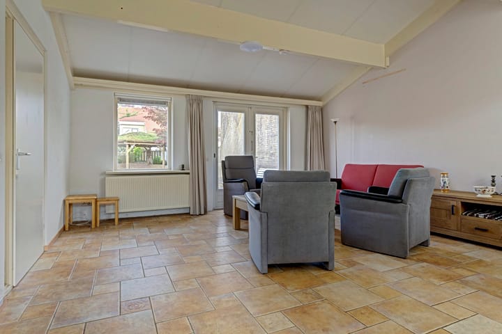 Tussenwoning te koop: Sneeuwvlok 16, Elst (Ge)