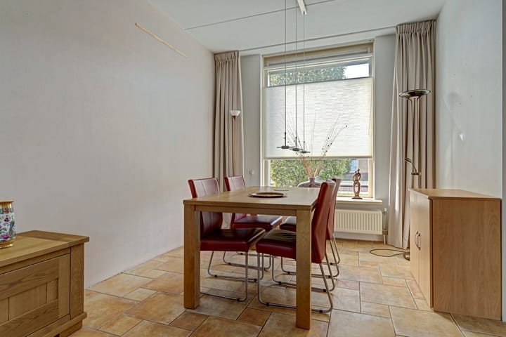 Tussenwoning te koop: Sneeuwvlok 16, Elst (Ge)
