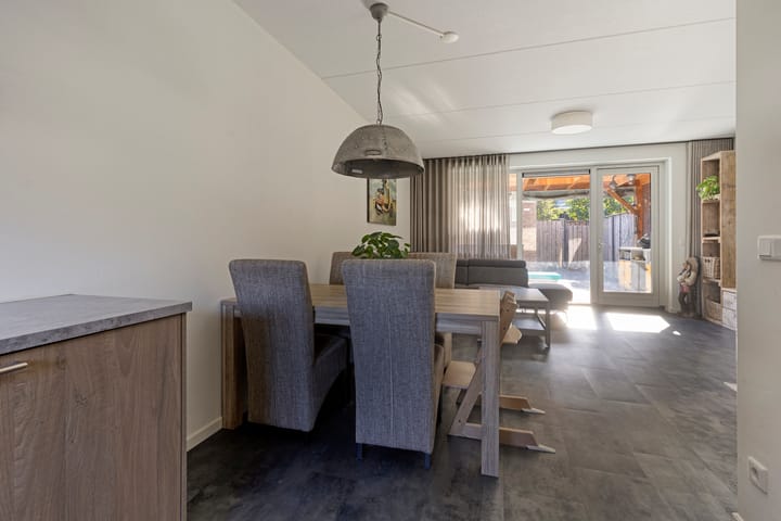 Tussenwoning te koop: Merensteinplein 23, Beek En Donk