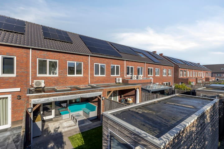 Tussenwoning te koop: Merensteinplein 23, Beek En Donk