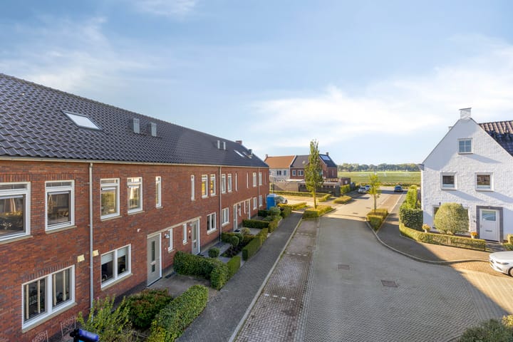 Tussenwoning te koop: Merensteinplein 23, Beek En Donk