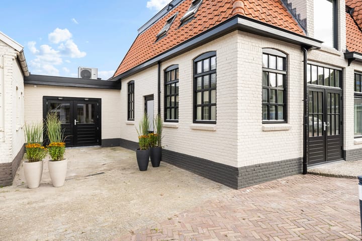 Photo 2 of Molenstraat 4