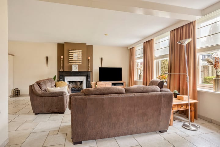 Vrijstaande woning te koop: Koningstraat 7, Haaren