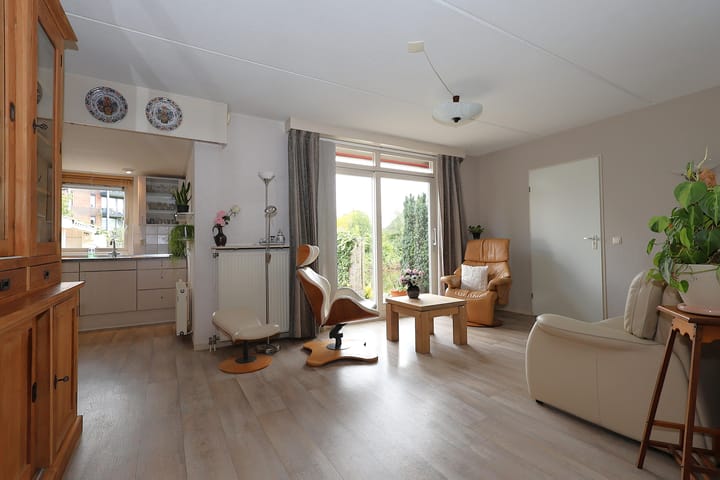 Twee-onder-één-kap te koop: Oude Dijk 9, Sneek