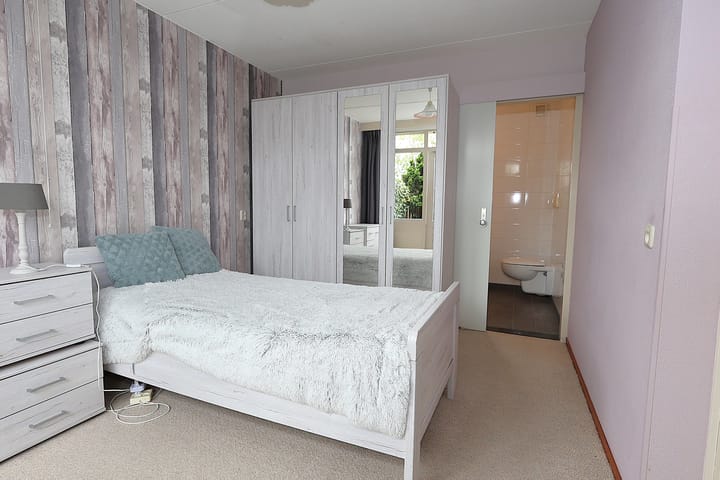 Twee-onder-één-kap te koop: Oude Dijk 9, Sneek